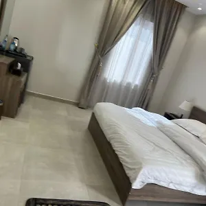 أحلام طيبة شقة